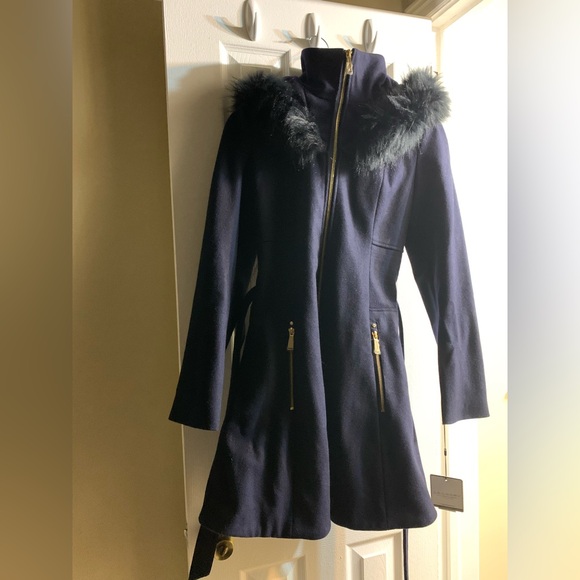 Classic Navy faux fur coat - Picture 1 of 6